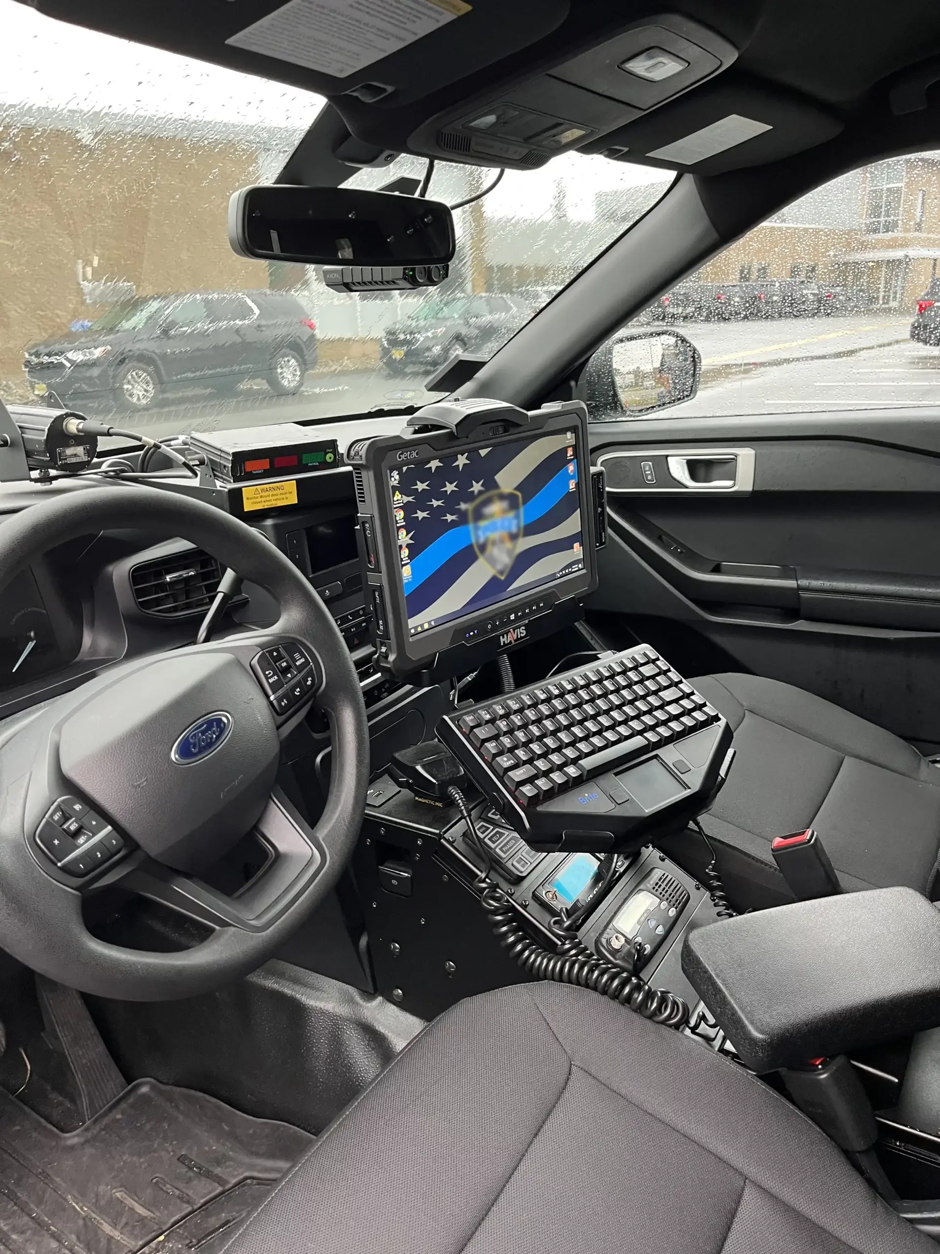 Getac A140 in a Havis Mount Side